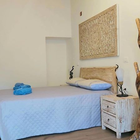 B&B I Viaggi Di Edo Crotone Bagian luar foto
