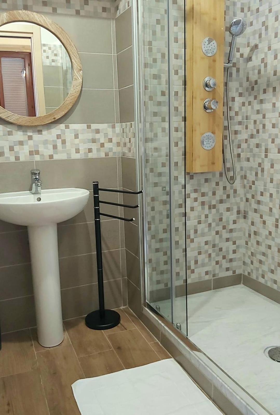B&B I Viaggi Di Edo Crotone Bagian luar foto