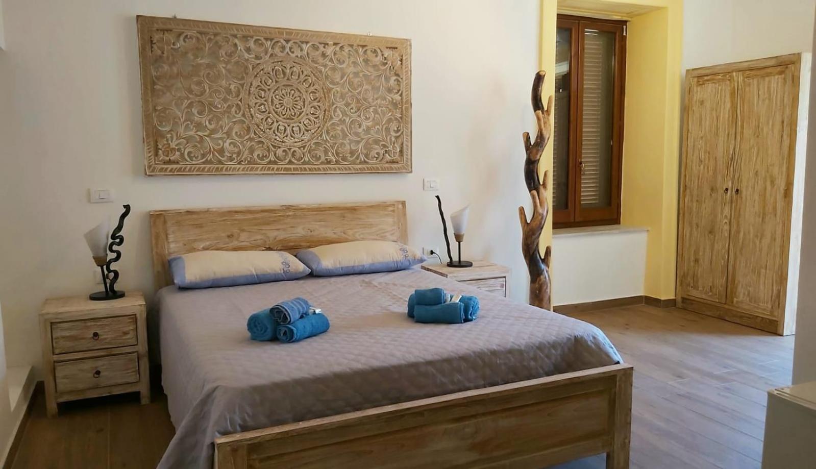 B&B I Viaggi Di Edo Crotone Bagian luar foto