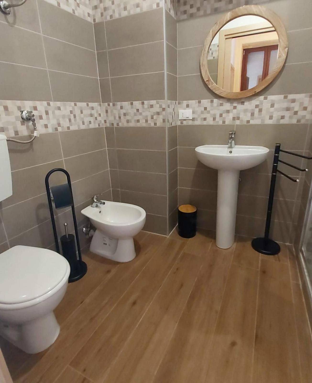 B&B I Viaggi Di Edo Crotone Bagian luar foto