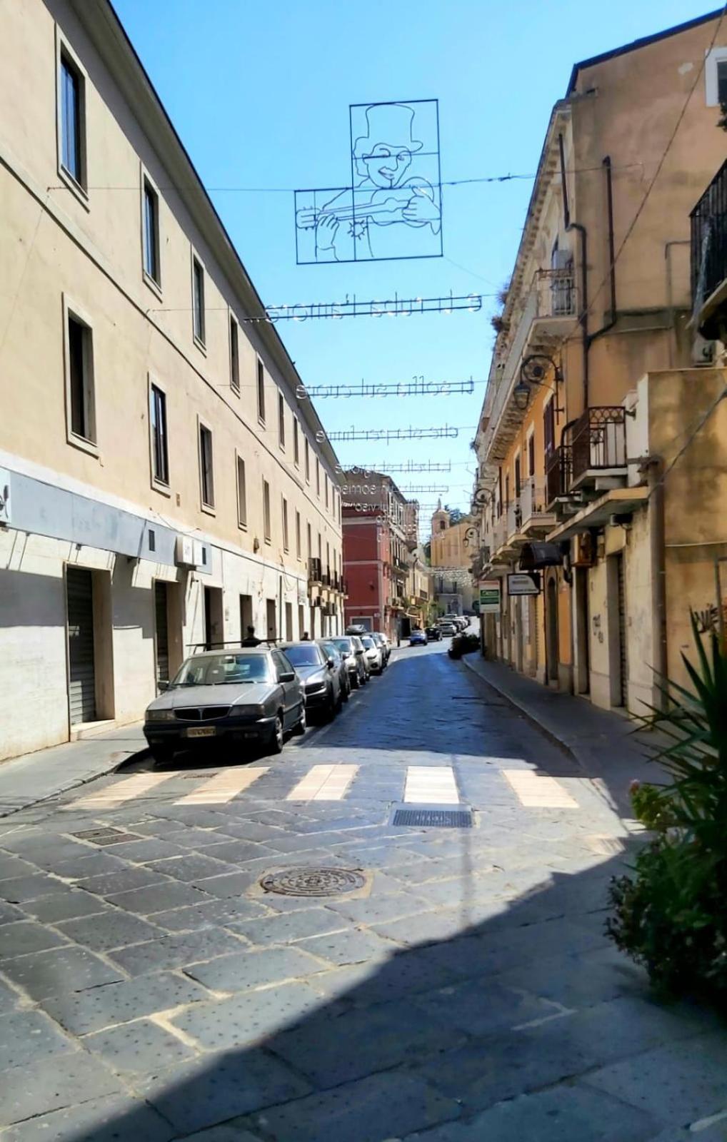 B&B I Viaggi Di Edo Crotone Bagian luar foto